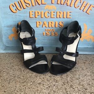 Via Spiga black leather 3” heels in EUC.